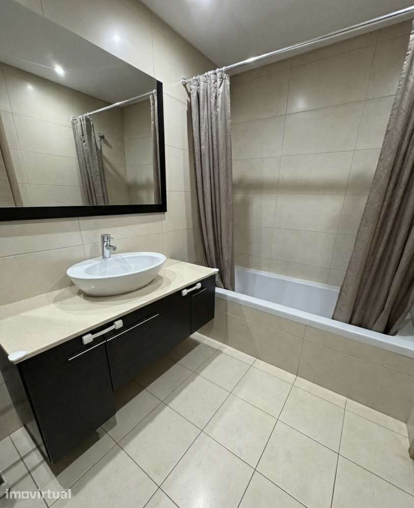 T3 com duas casas de banho | vende o próprio - Grande imagem: 5/10