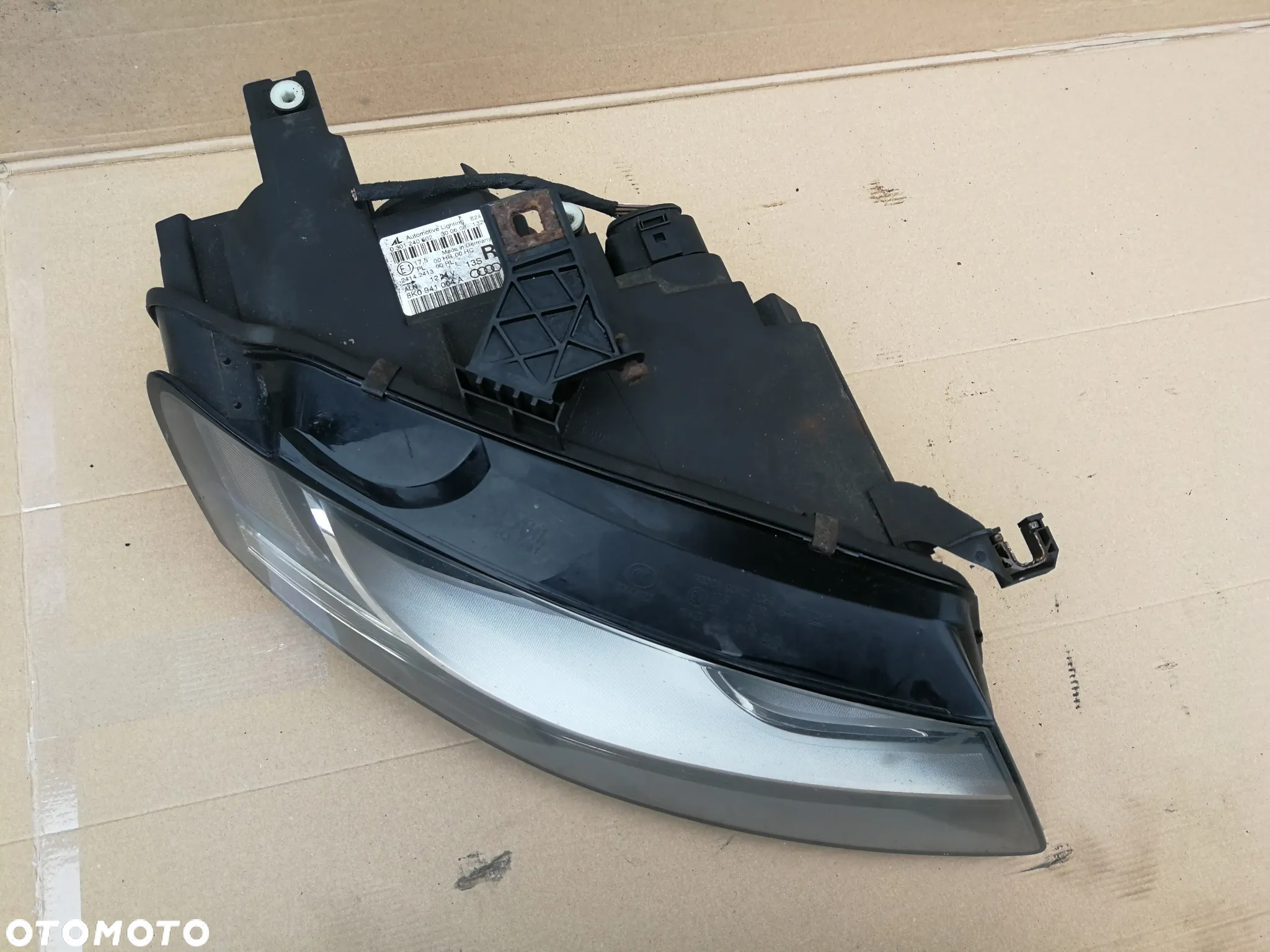 Audi A4 B8 lampa prawy przód 8K0941004A - 7