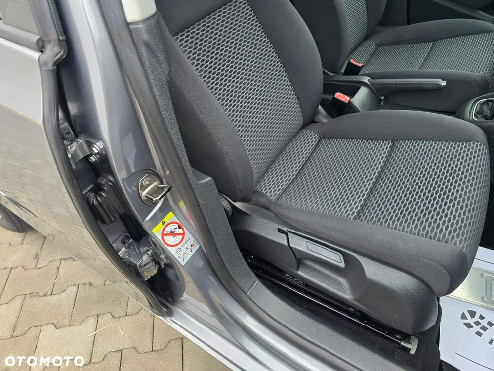 Volkswagen Golf - 30