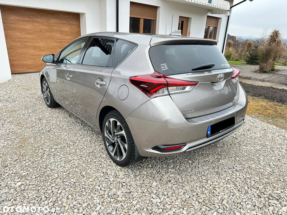 Toyota Auris 1.6 Prestige - 6