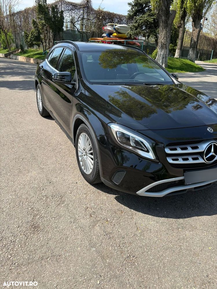 Mercedes-Benz GLA - 2