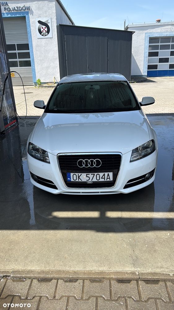 Audi A3 Sportback 2.0 TDI DPF Ambiente - 1
