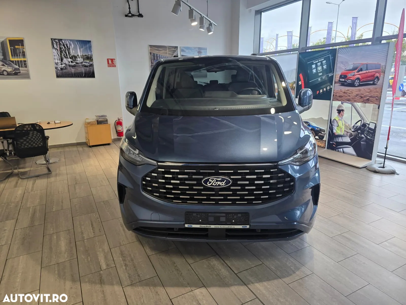 Ford Tourneo Custom Bus 320L 2.0 EcoBlue 136 CP 8AT L2H1 FWD Titanium - 23