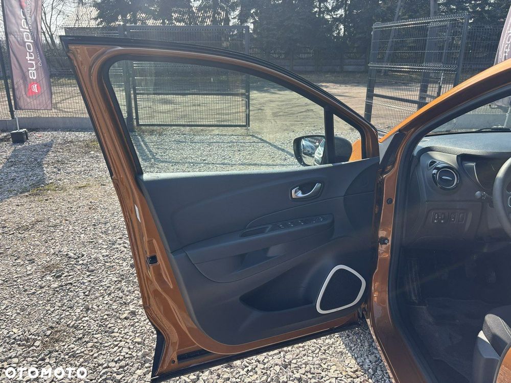 Renault Captur - 16
