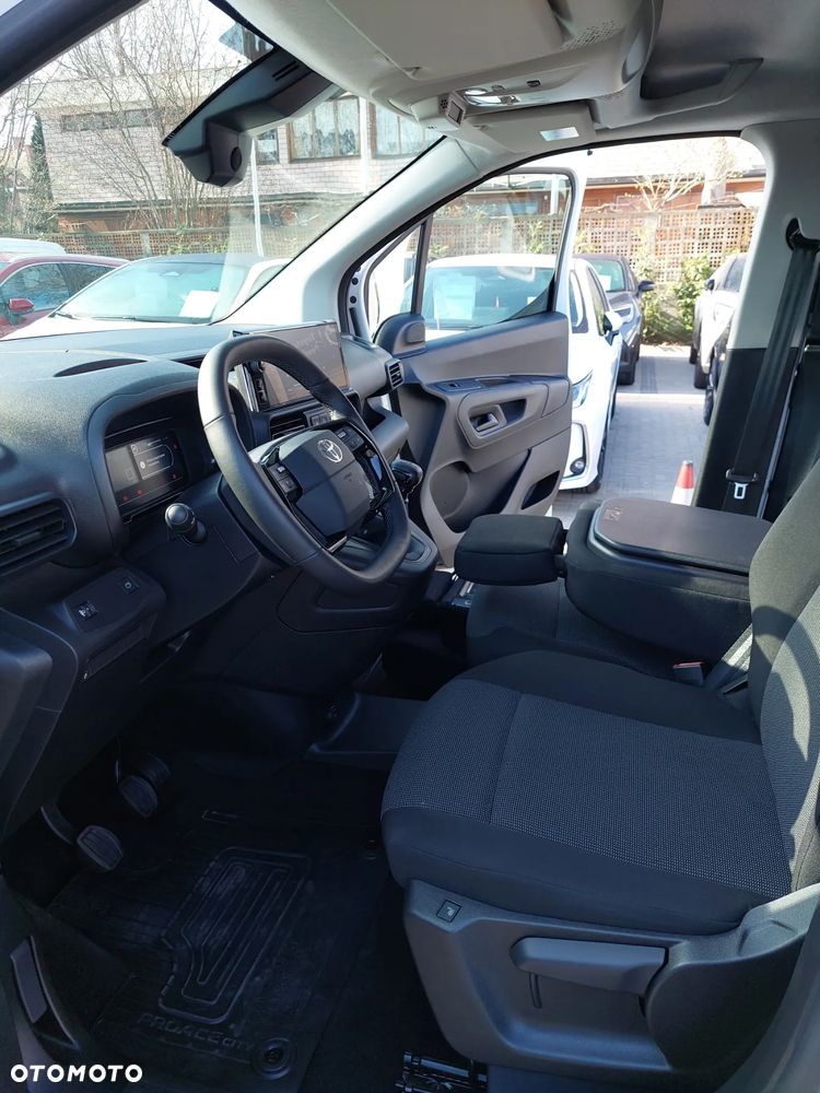 Toyota Proace City - 17