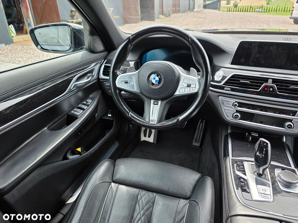 BMW Seria 7 740Li - 4