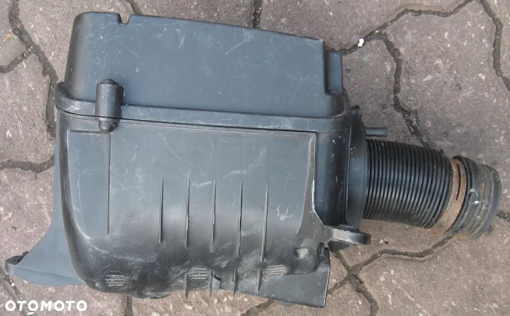 obudowa filtra powietrza AUDI A3 8P 2.0 FSI 1F0129601AK - 4
