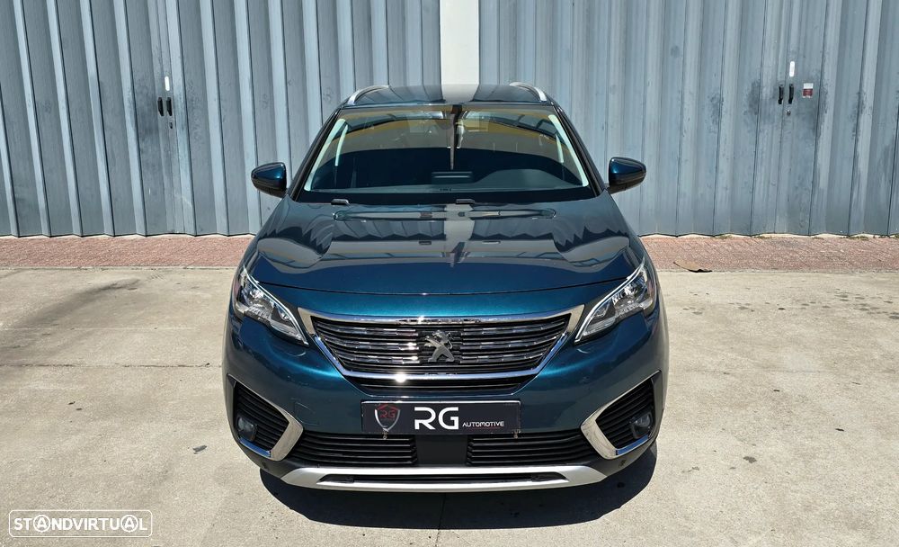 Peugeot 5008 PureTech 130 Allure — fotografia 3