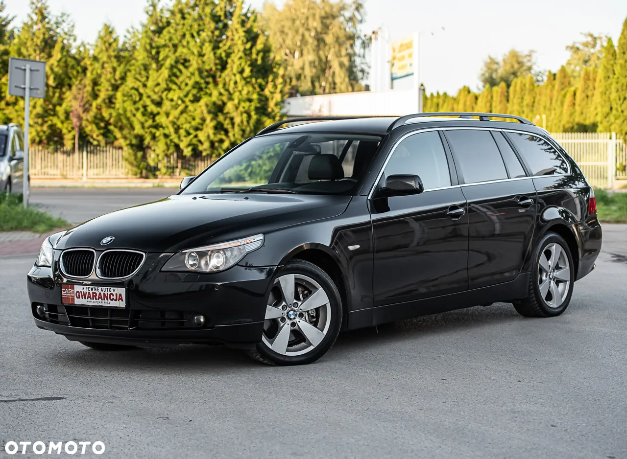 BMW Seria 5 525xi Touring - 2