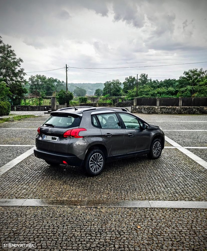 Peugeot 2008 1.6 BlueHDi GT Line - 26