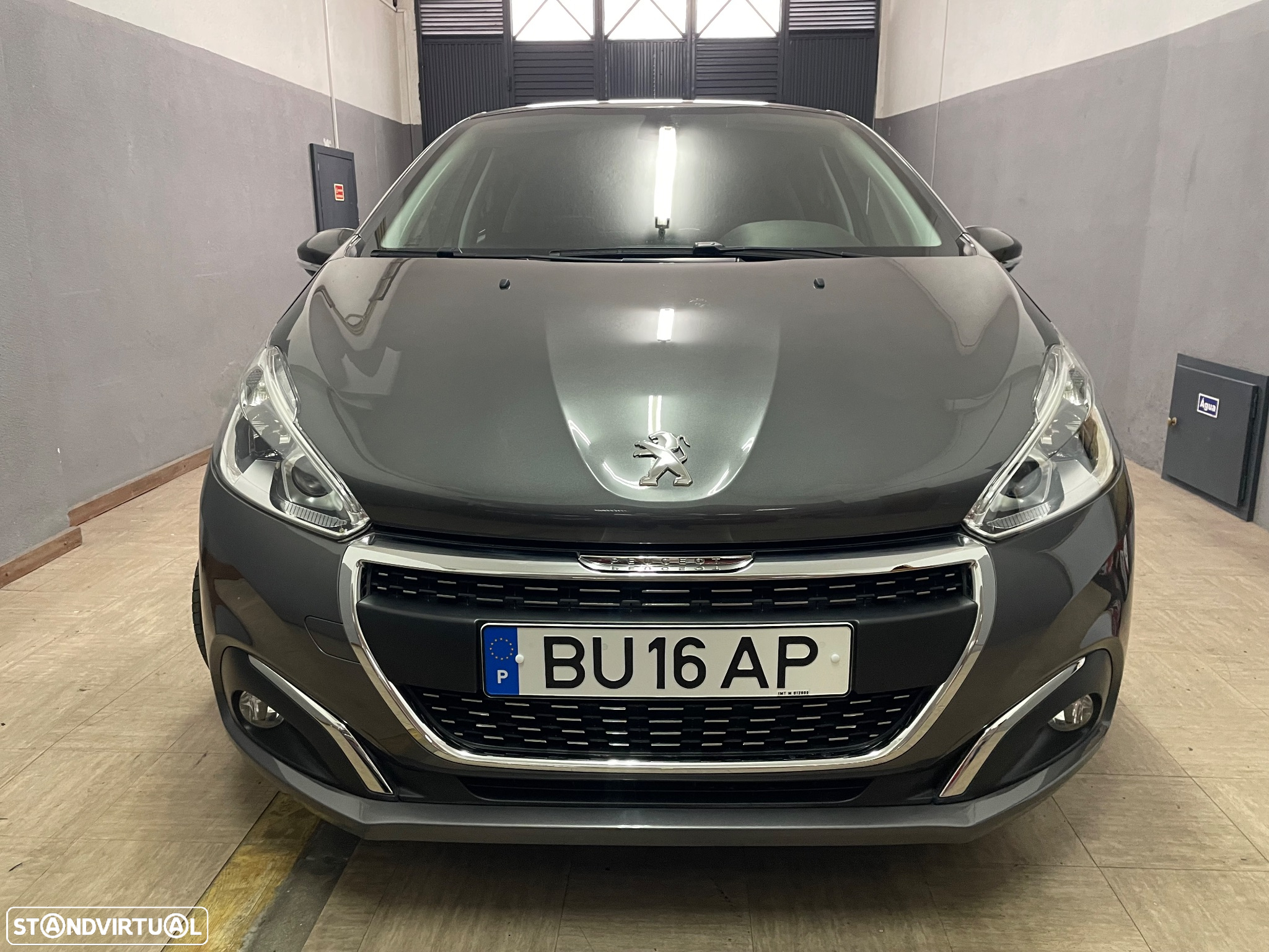 Peugeot 208 PureTech 82 Stop & Start Signature - 11