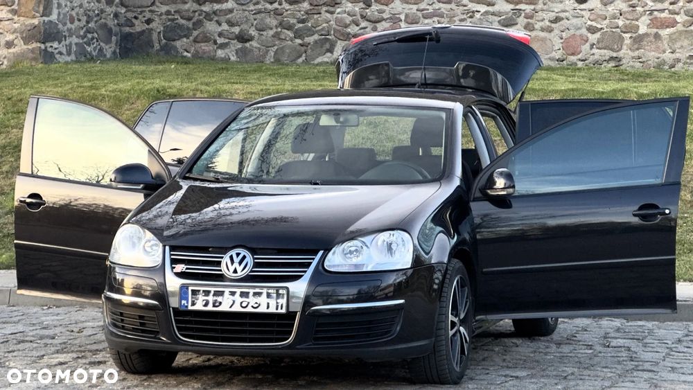 Volkswagen Golf - 8