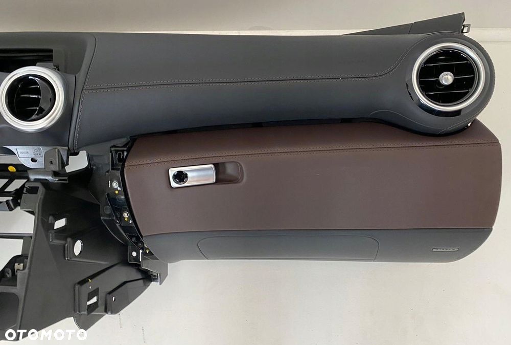 MERCEDES KONSOLA DESKA AMG GT S 190 LIFT 2020 NOWA - 4