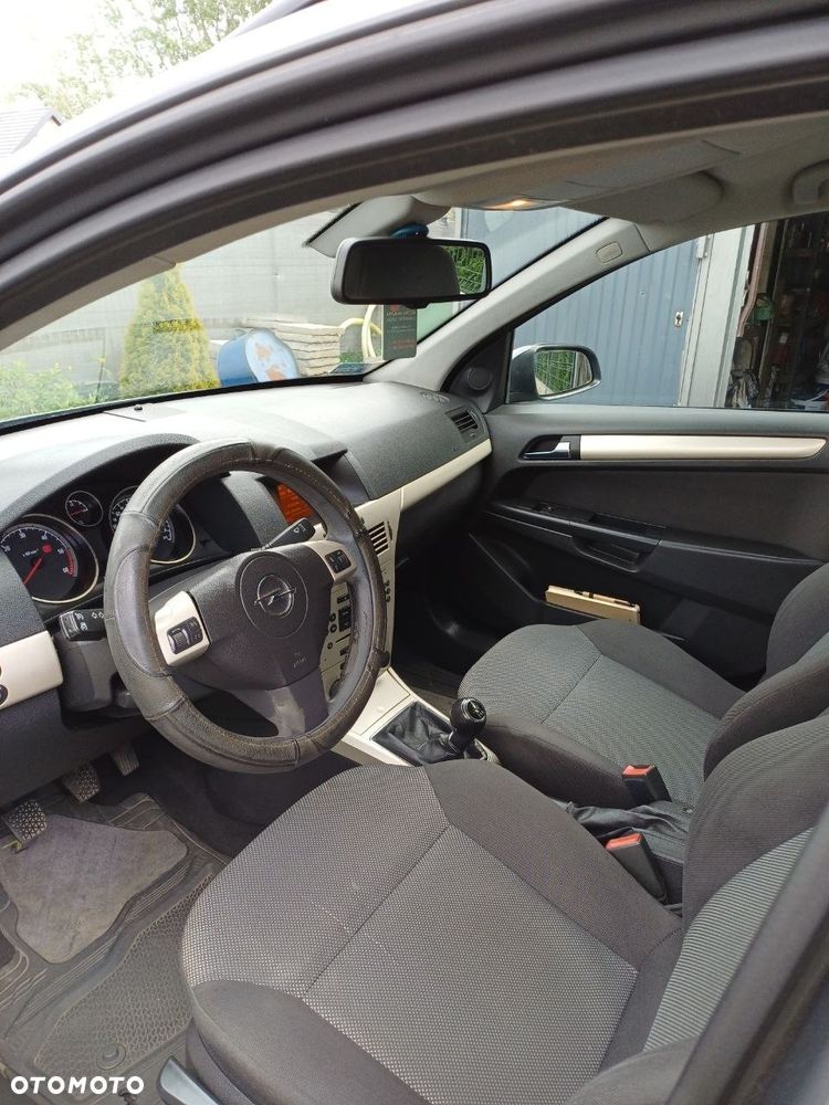 Opel Astra 1.9 CDTI Enjoy - 20