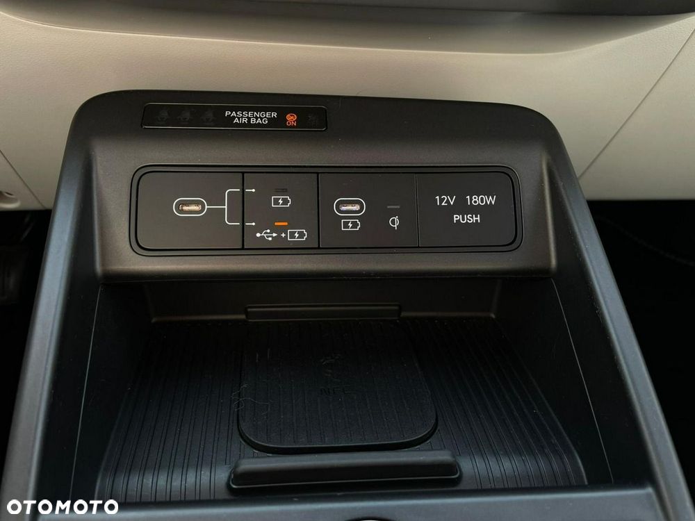 Hyundai Kona 65kWh Platinum - 33