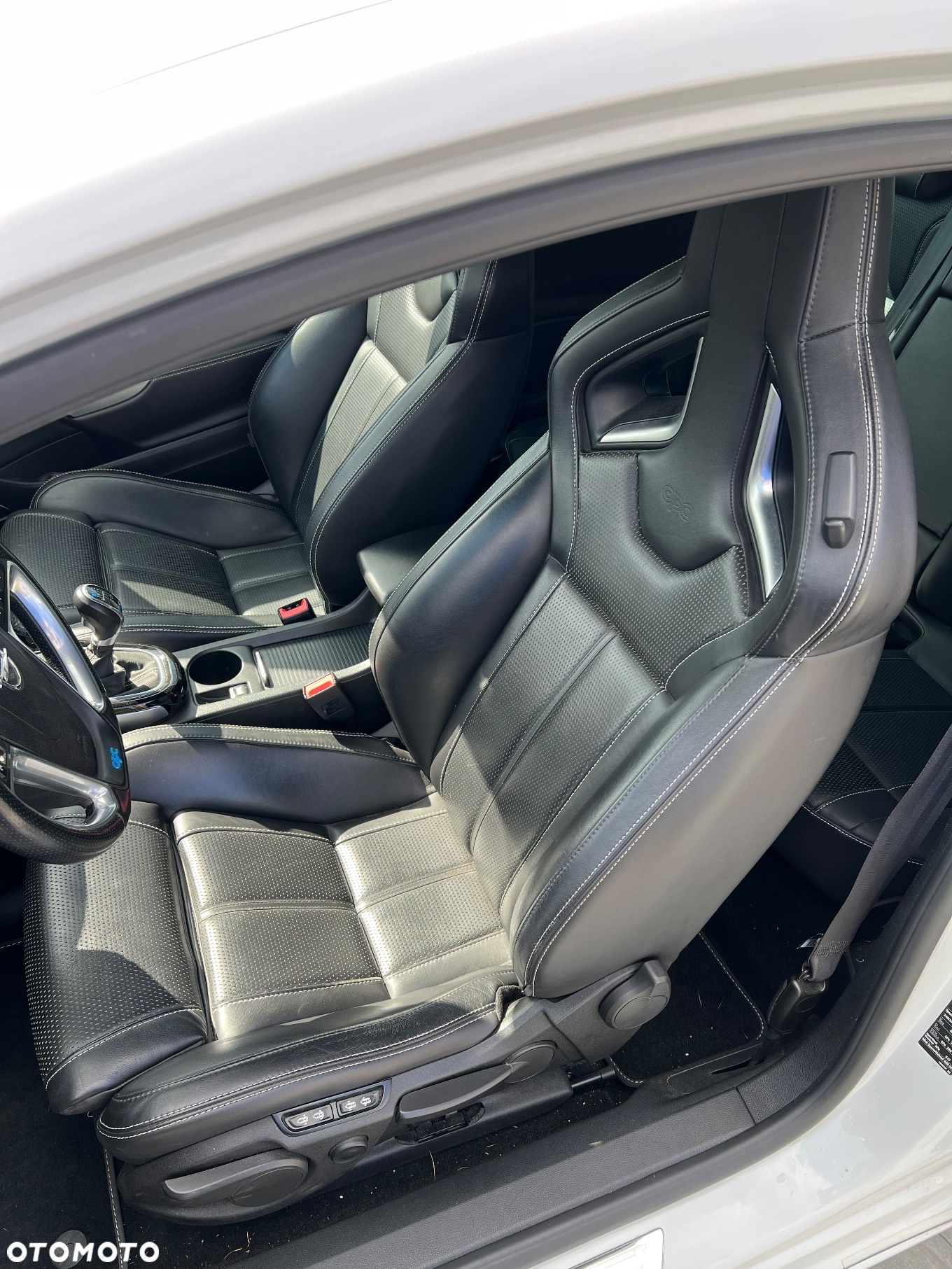 Opel Astra IV GTC OPC - 9