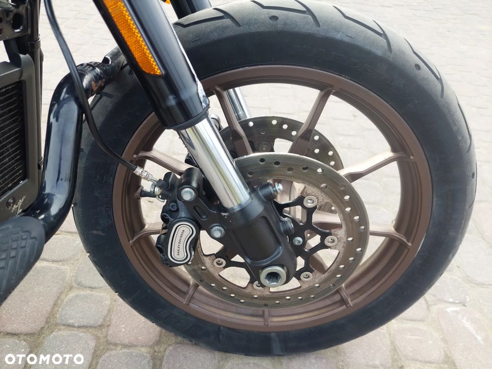 Harley-Davidson Softail Low Rider - 13