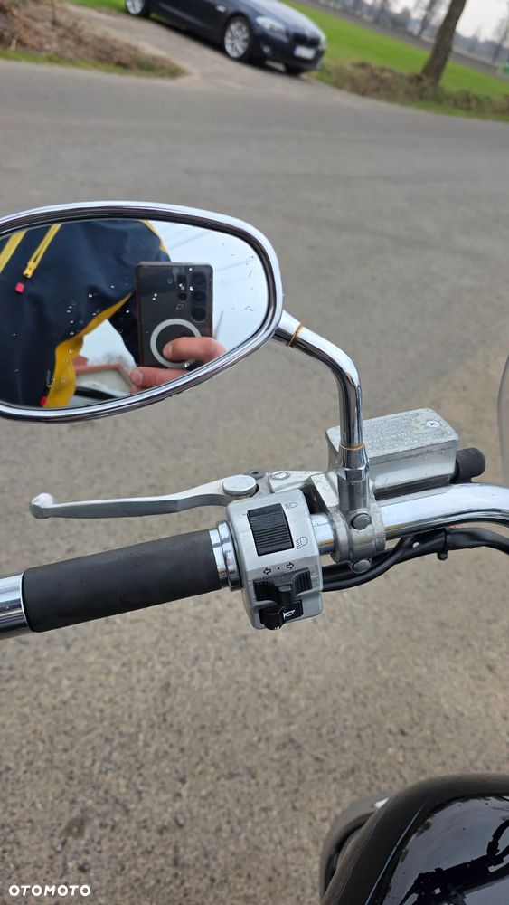 Suzuki Intruder - 14