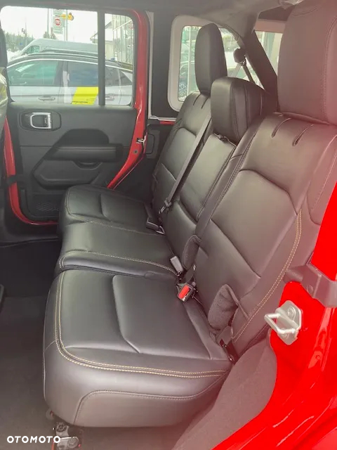 Jeep Wrangler Unlimited GME 2.0 Turbo Sahara - 13