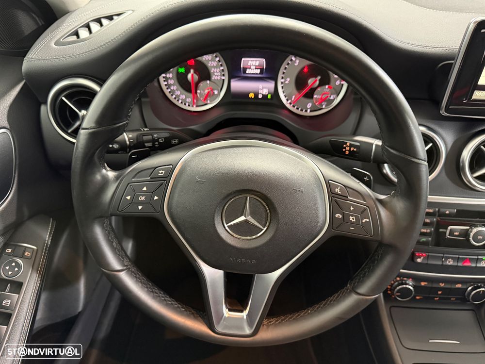 Mercedes-Benz A 180 d Urban Aut. - 24