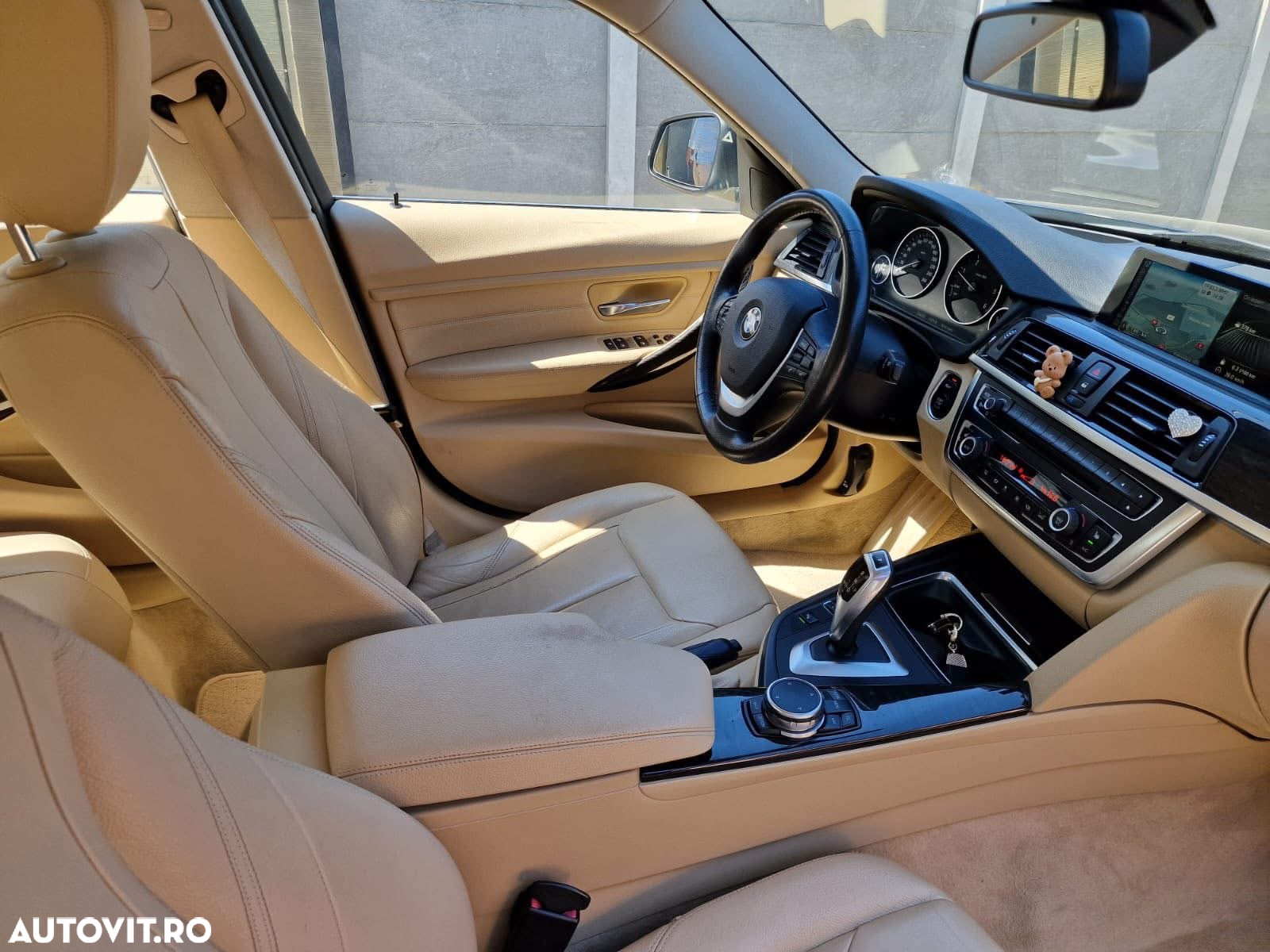 BMW Seria 3 320d Touring Aut. Efficient Dynamics Edition Blue Perf. Luxury Line - 12