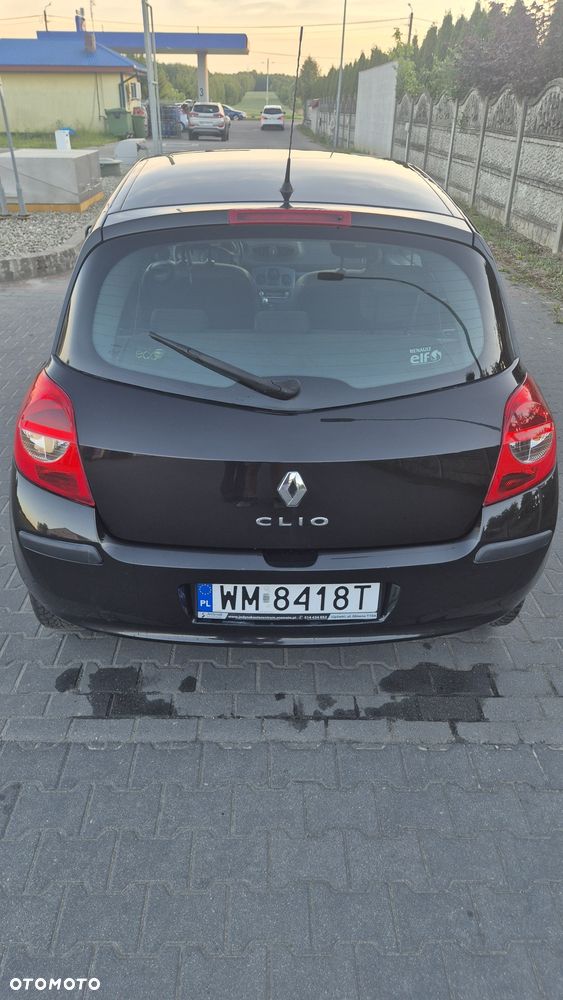 Renault Clio - 8