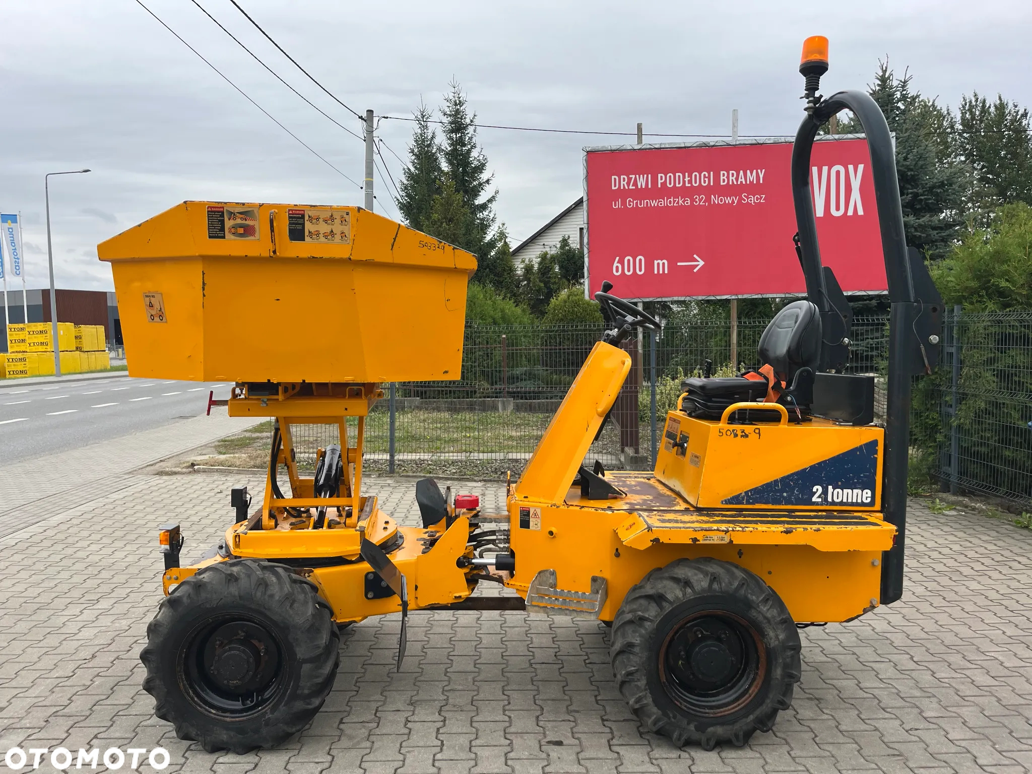 Thwaites Mach 471 2 Tonne Hydrostatic - 11