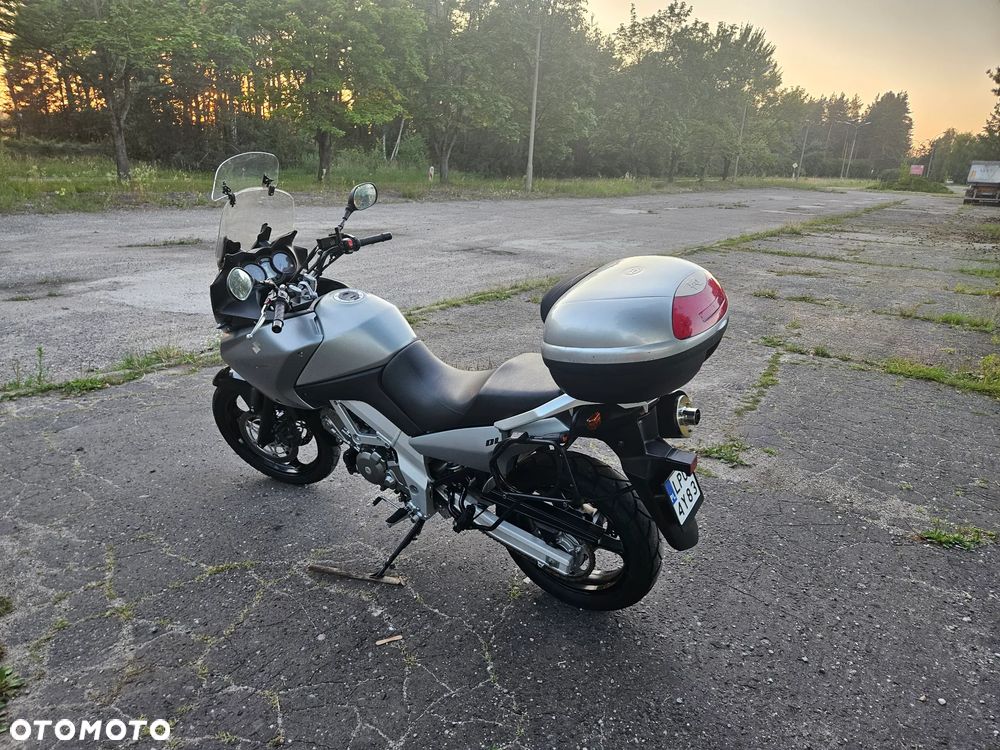 Suzuki DL - 8