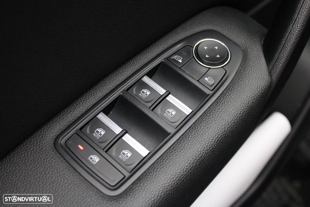 Renault Captur 1.0 TCe Techno - 27