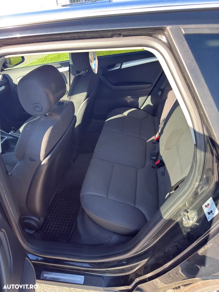 Audi A3 Sportback 2.0 TDI Ambiente - 8