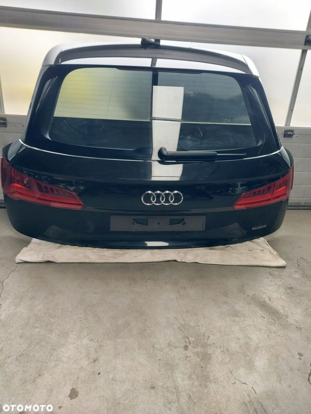 AUDI Q5 80 KLAPA KOMPLETNA LY9T MATRIX - 1