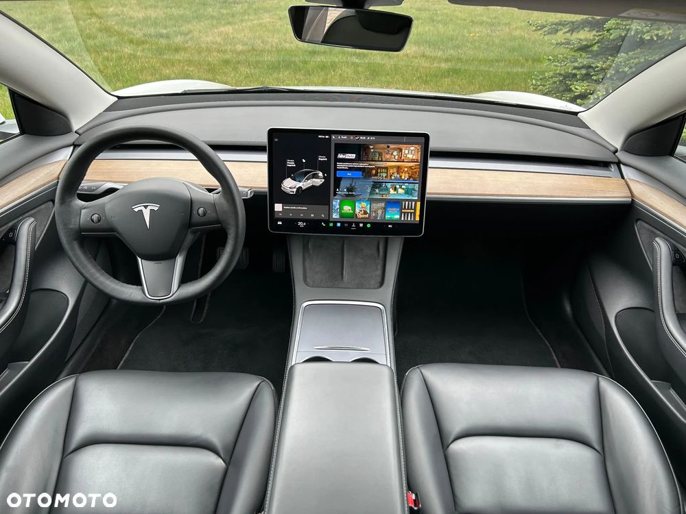Tesla Model 3 - 22