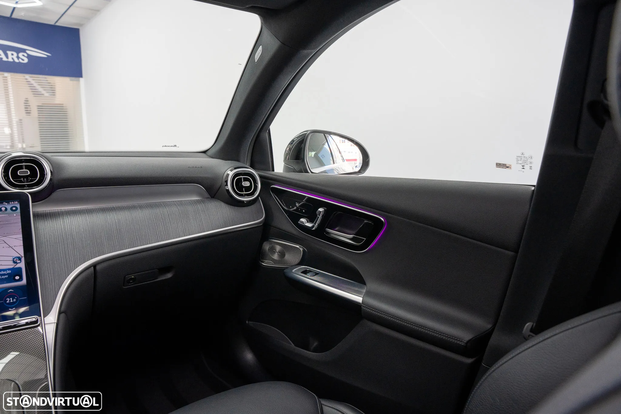 Mercedes-Benz GLC 300 Coupe e 4Matic - 30