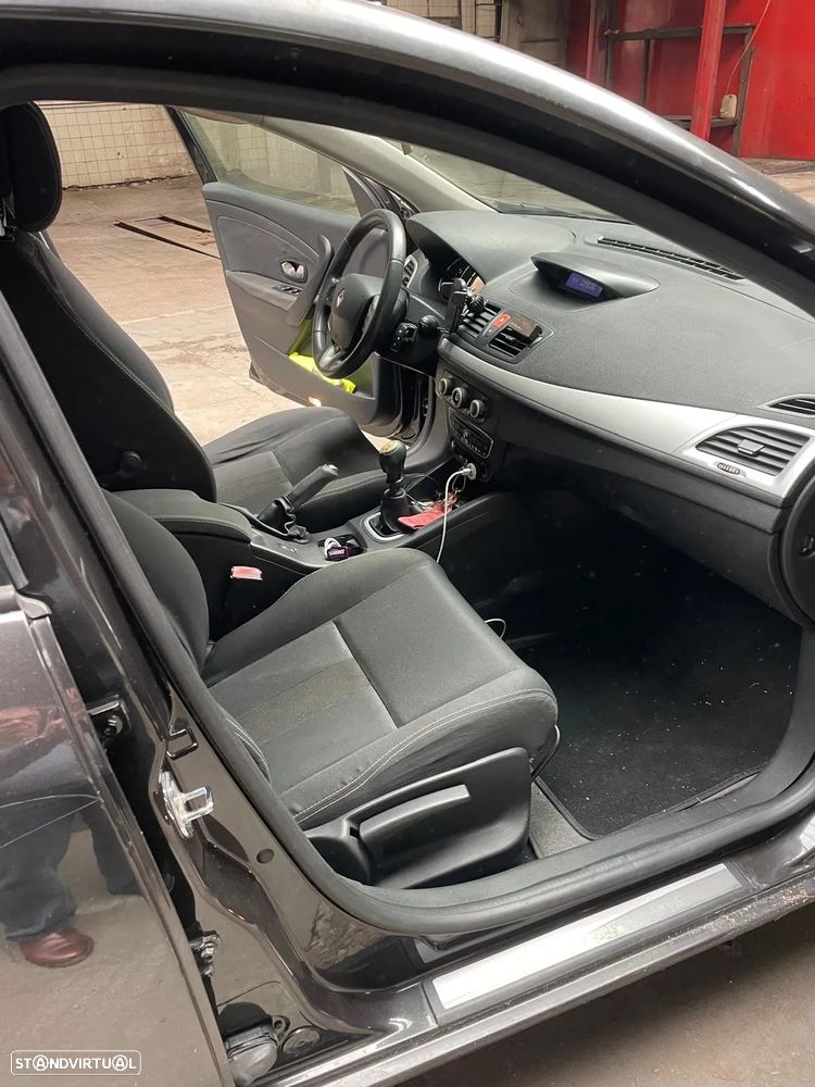 Renault Mégane 1.5 dCi Dynamique - 7