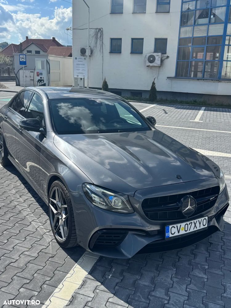 Mercedes-Benz E 450 4MATIC Aut - 2