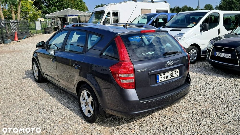 Kia Ceed - 17