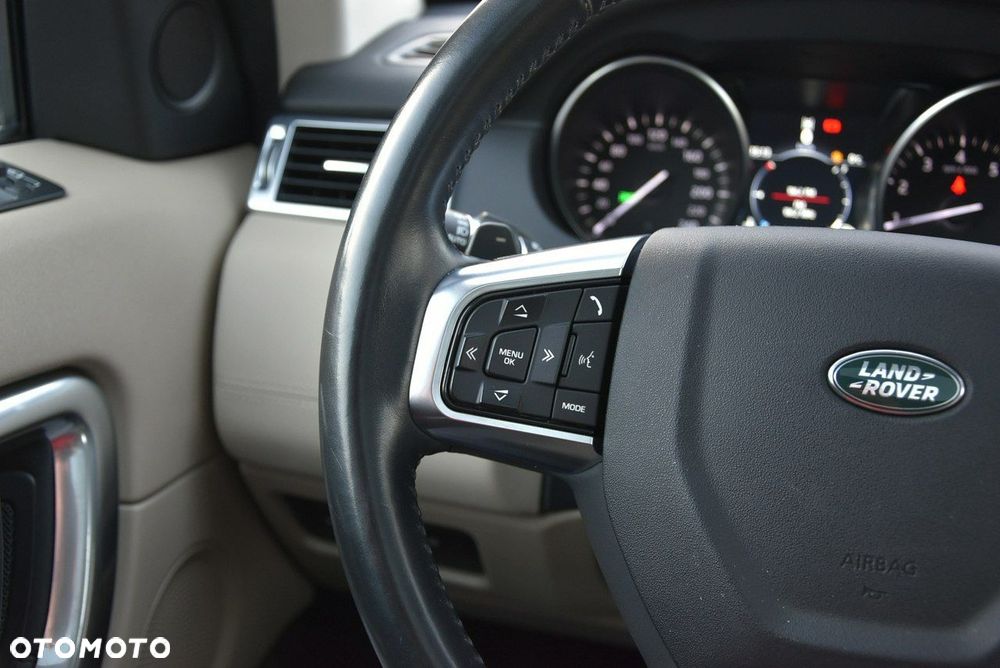 Land Rover Discovery Sport - 28