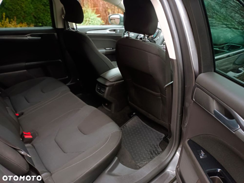 Ford Mondeo 2.0 TDCi Titanium PowerShift - 11