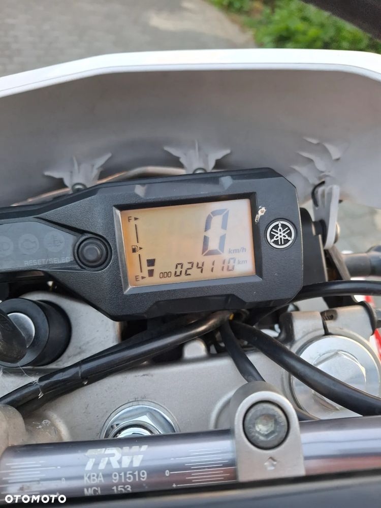 Yamaha WR - 15