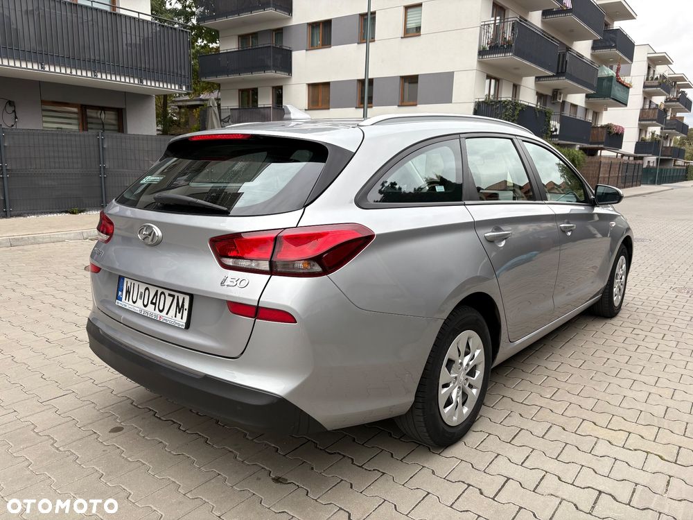 Hyundai i30 1.5 DPI Classic + - 6