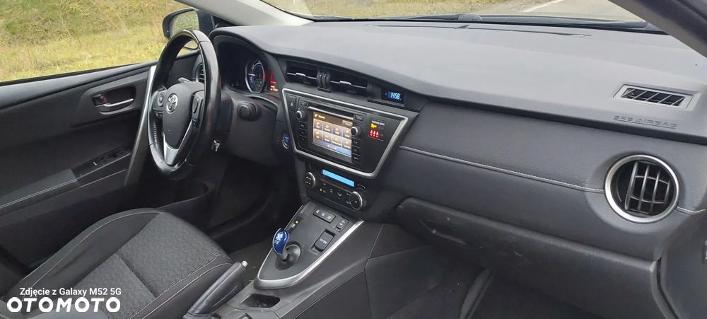 Toyota Auris - 11