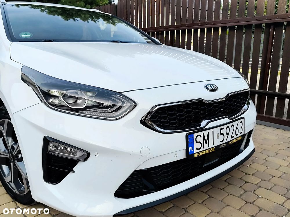 Kia Ceed 1.6 CRDi (48V Mild-Hybrid) Platinum - 38
