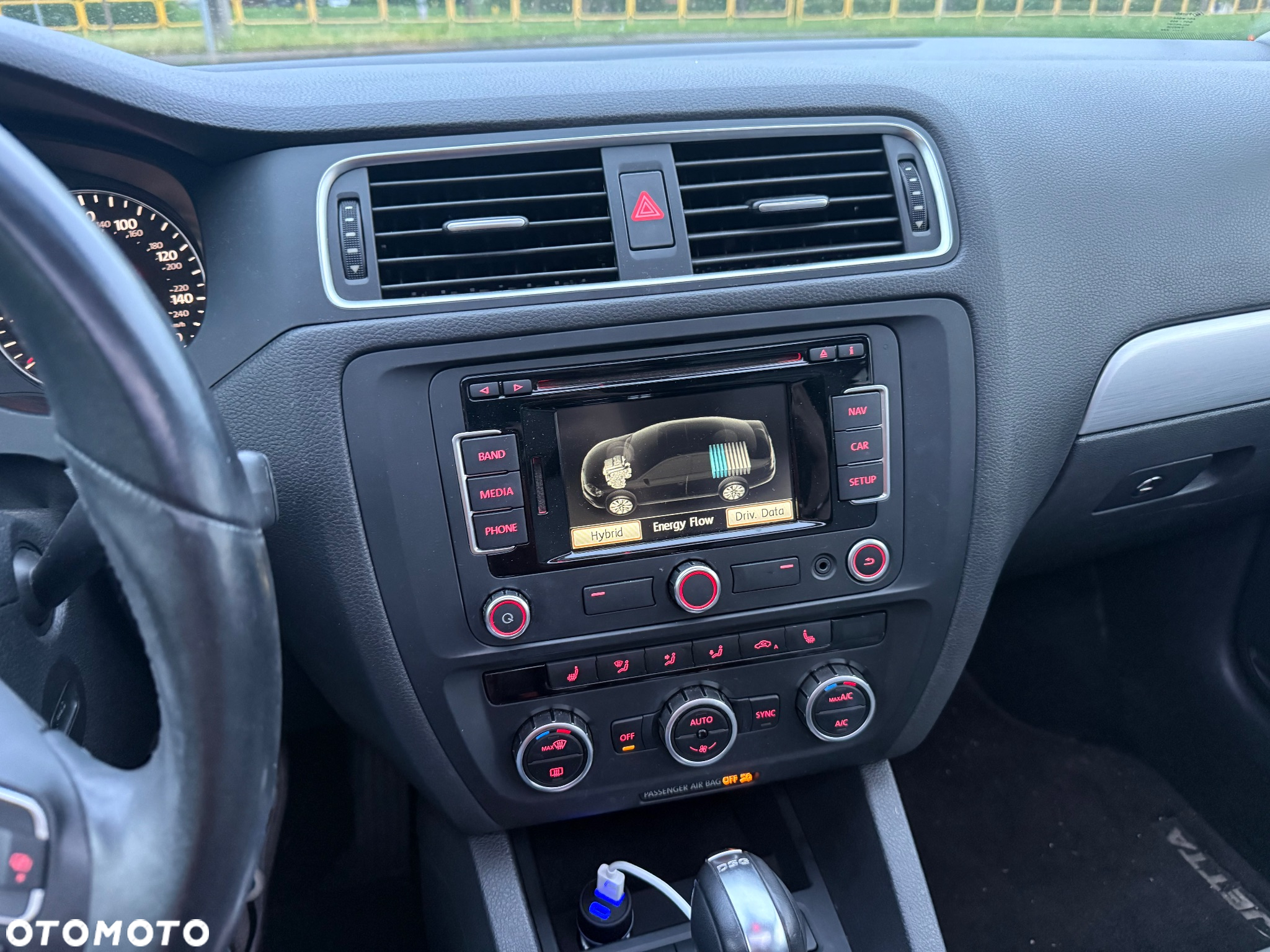 Volkswagen Jetta 1.4 Hybrid DSG Comfortline - 14