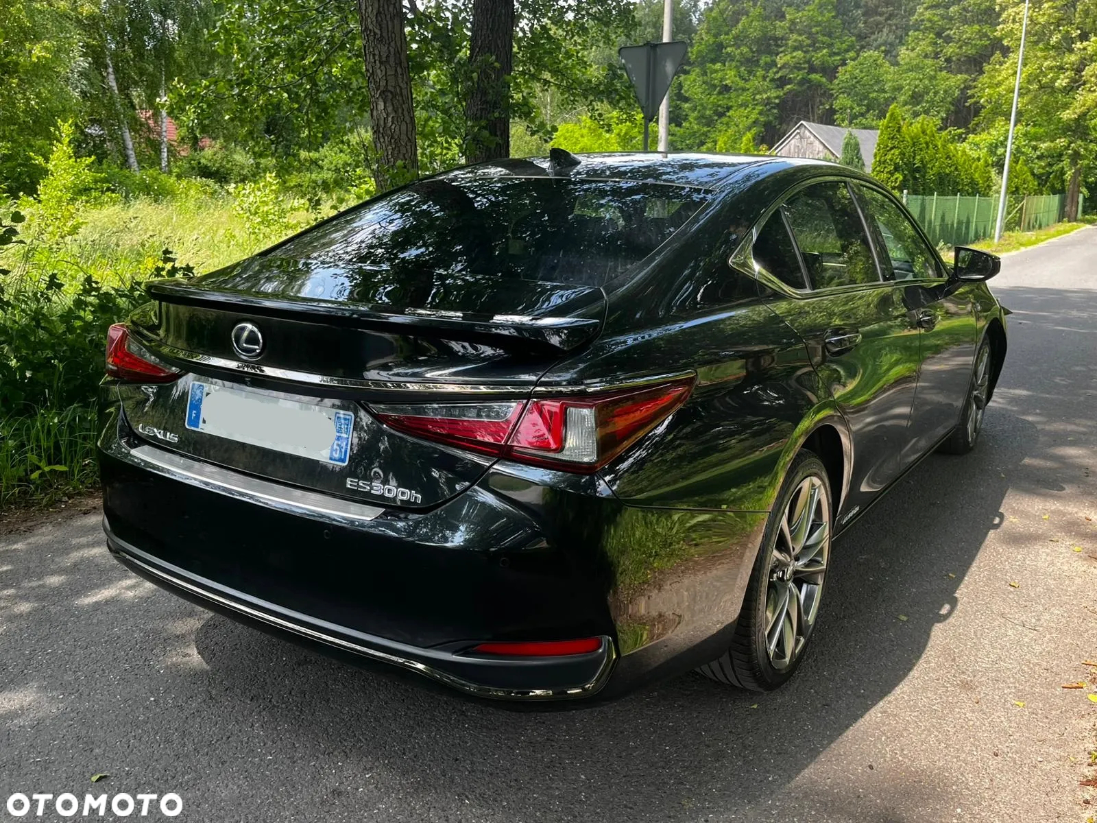 Lexus ES 300h F Sport - 3