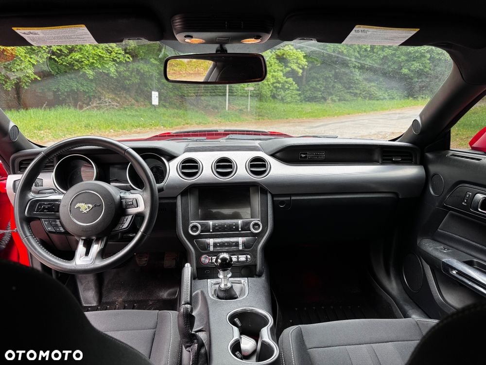 Ford Mustang - 23
