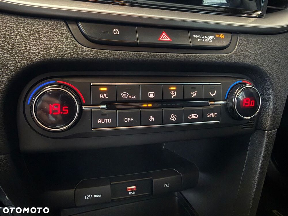 Kia Ceed - 23