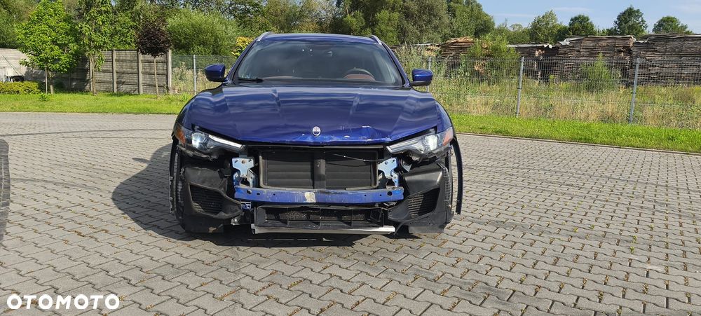 Maserati Levante S Essence - 3