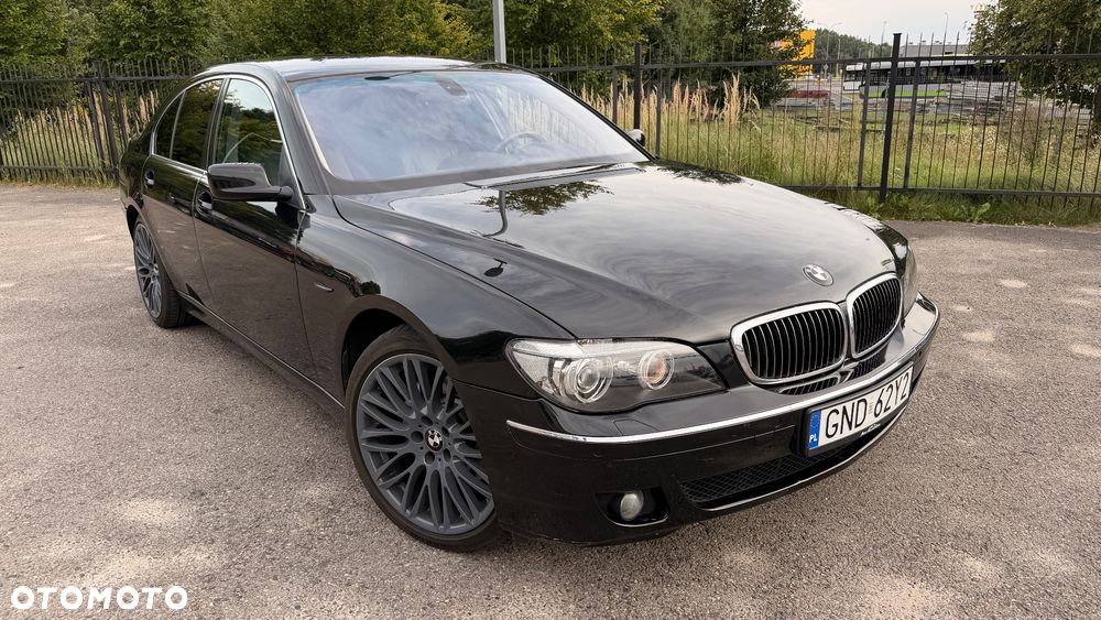 BMW Seria 7 740i - 25