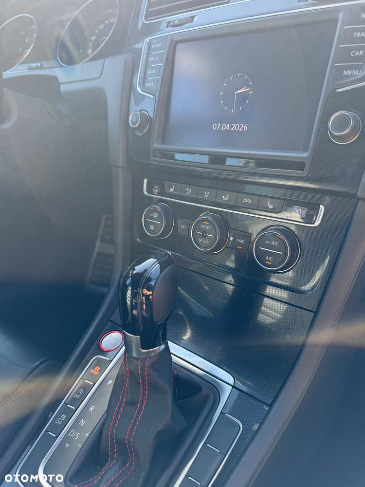 Volkswagen Golf - 15