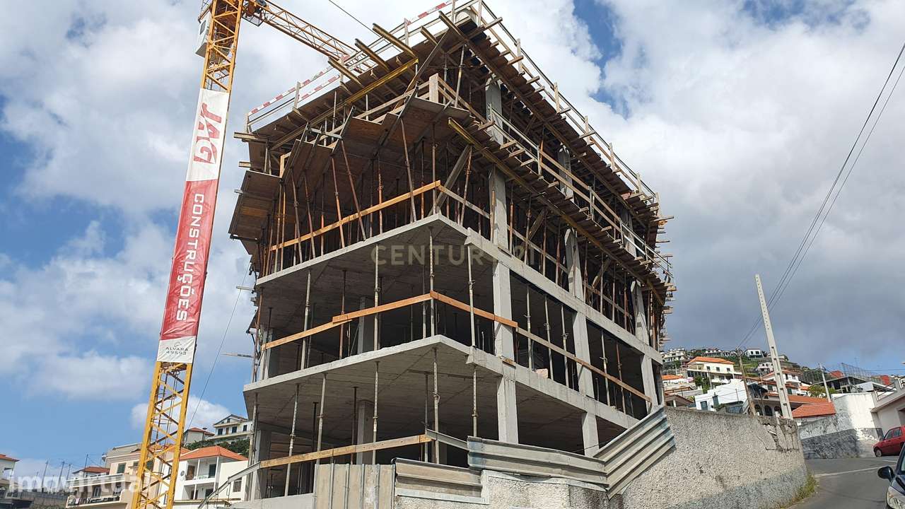 T3 último andar com terraço privado - Câmara de Lobos - Ilha da Madeir - Grande imagem: 3/9